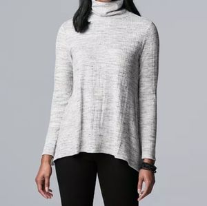 NWT Simply Vera Wang turtleneck